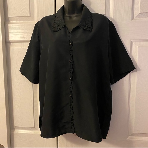 Embroidered blouse - Picture 4 of 4